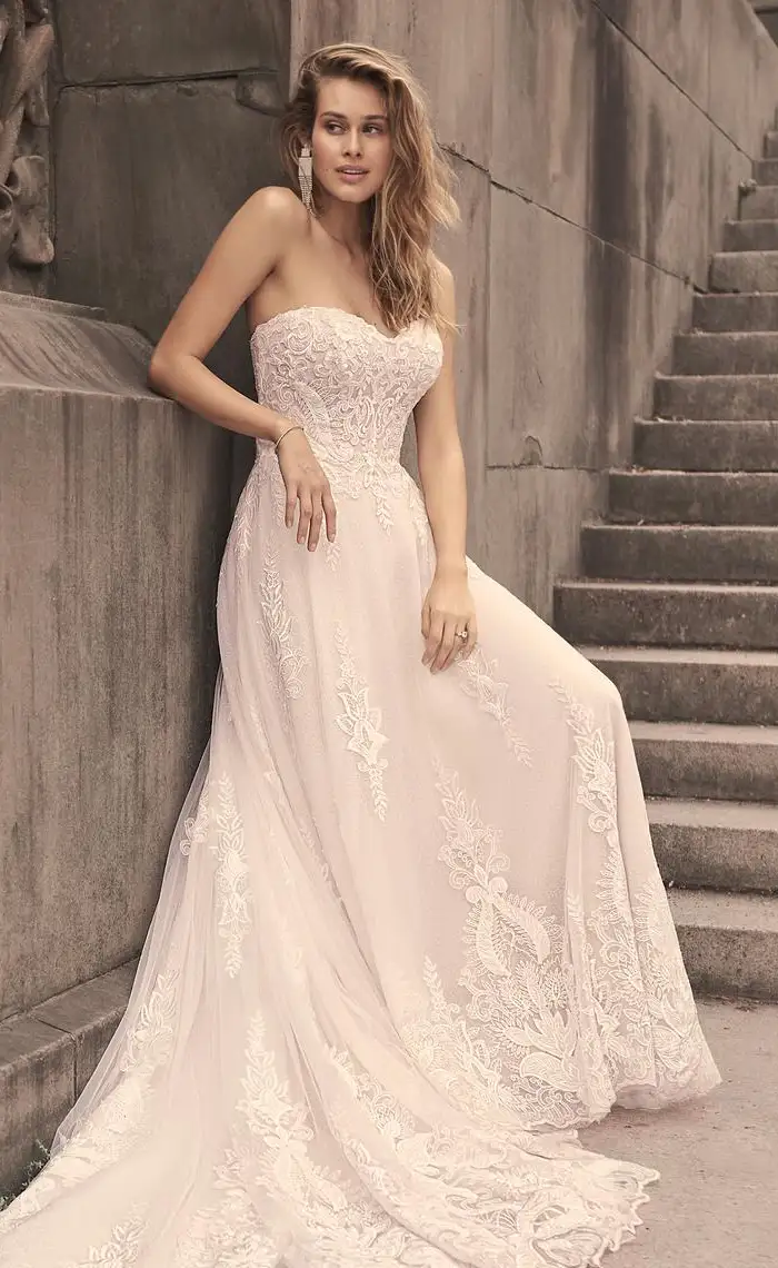 Flower Fairy Ivory Rose Bridal Wedding Dresses 2021 Ball Gown Sweetheart  Sleeveless Backless Appliques Lace Flower Beading Cathedral Train Ruffle